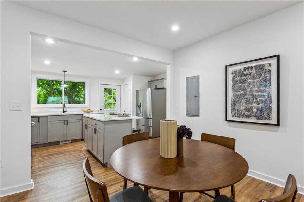 698 Garibaldi Street SW