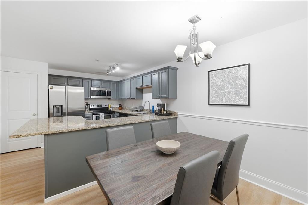 1106 Madison Lane SE