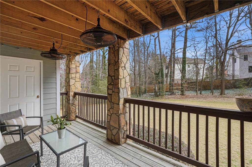 1106 Madison Lane SE