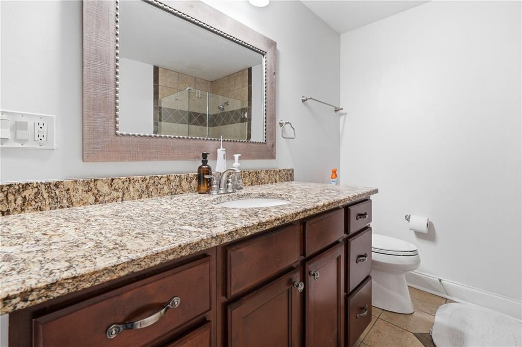 1106 Madison Lane SE