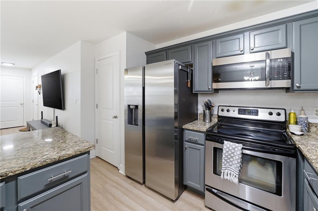 1106 Madison Lane SE