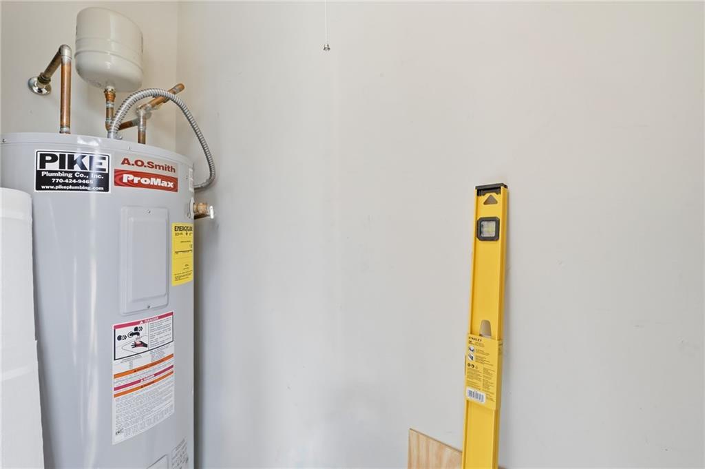 1106 Madison Lane SE