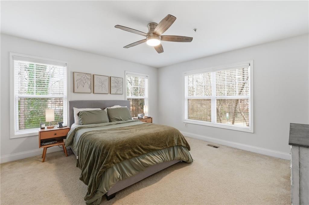 1106 Madison Lane SE