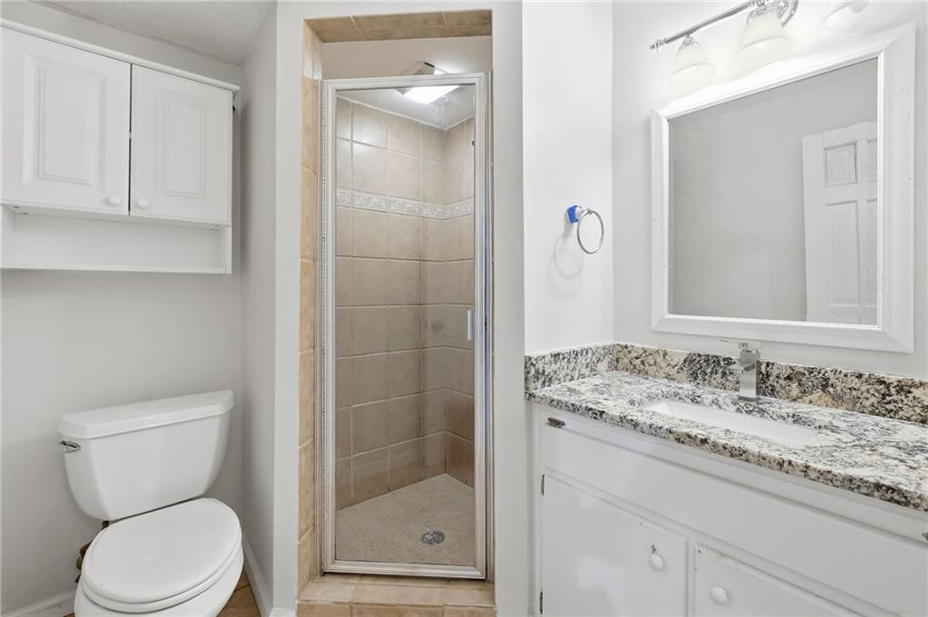 1130 Valley Ridge Court SE