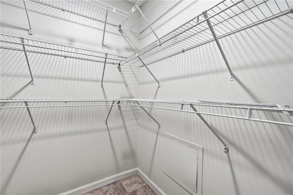 1130 Valley Ridge Court SE