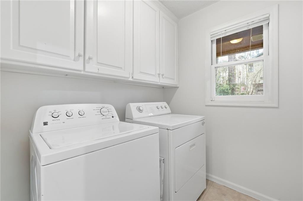 1130 Valley Ridge Court SE