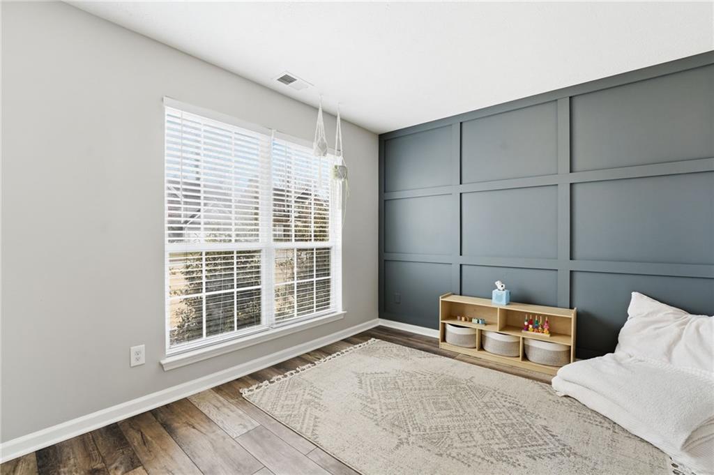 5076 Newpark Drive NW