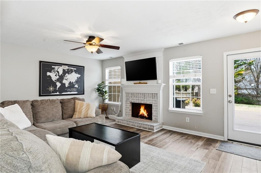 5076 Newpark Drive NW