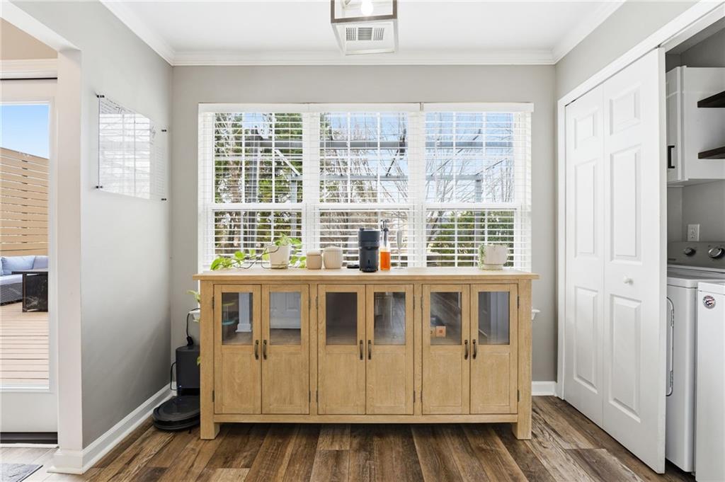 5076 Newpark Drive NW