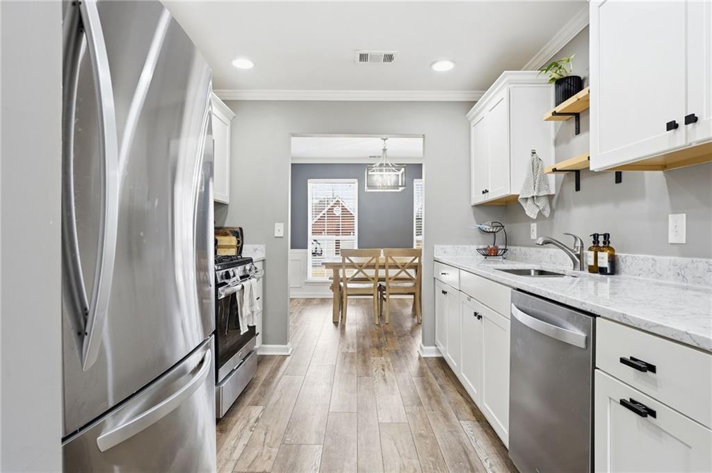 5076 Newpark Drive NW