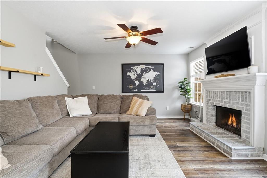 5076 Newpark Drive NW