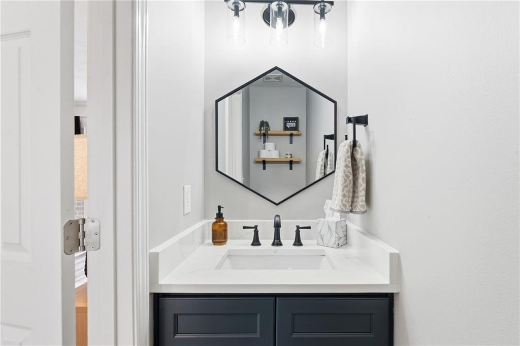 5076 Newpark Drive NW