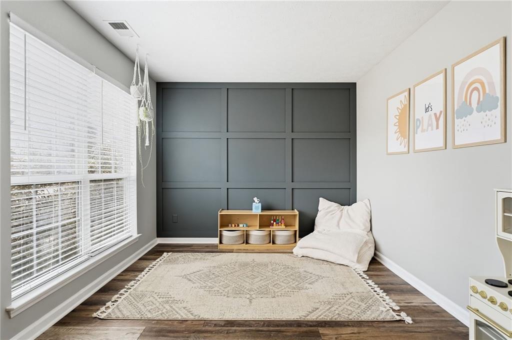 5076 Newpark Drive NW