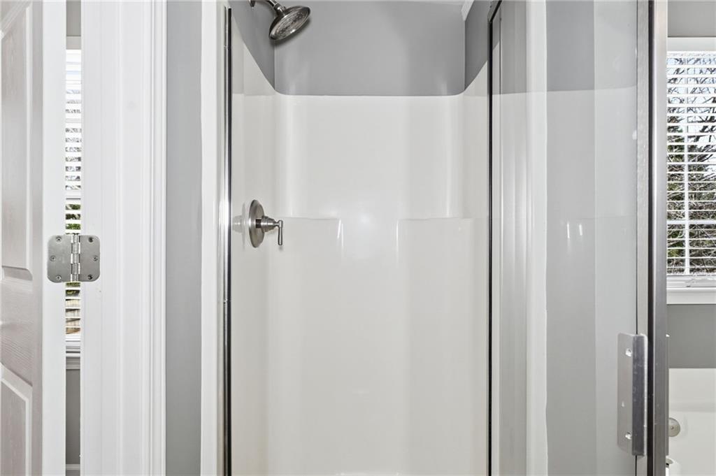 5076 Newpark Drive NW