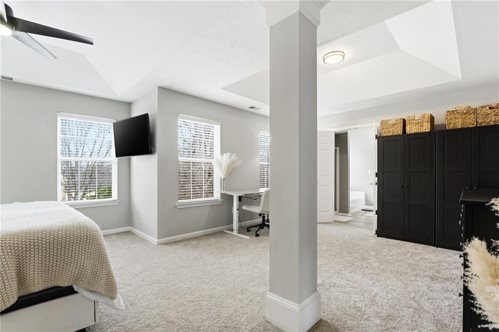 5076 Newpark Drive NW