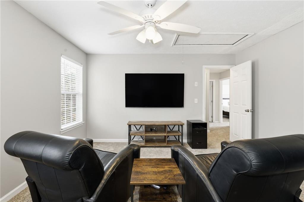 5076 Newpark Drive NW