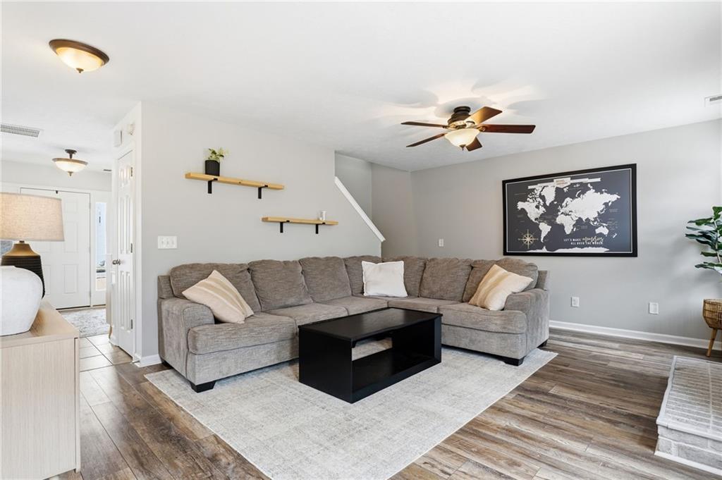 5076 Newpark Drive NW