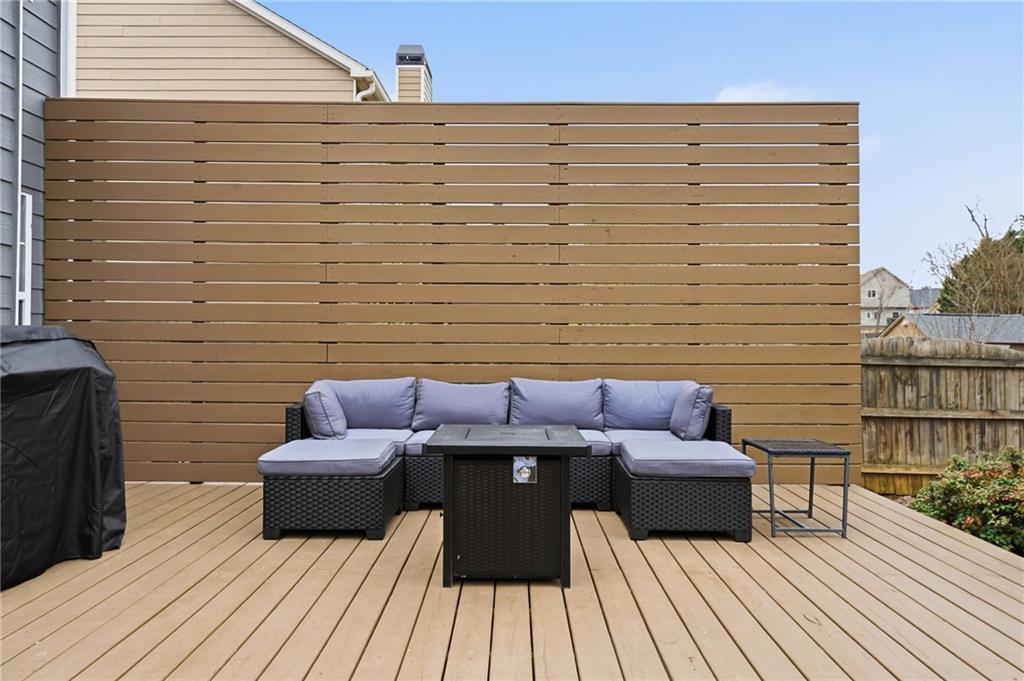 5076 Newpark Drive NW