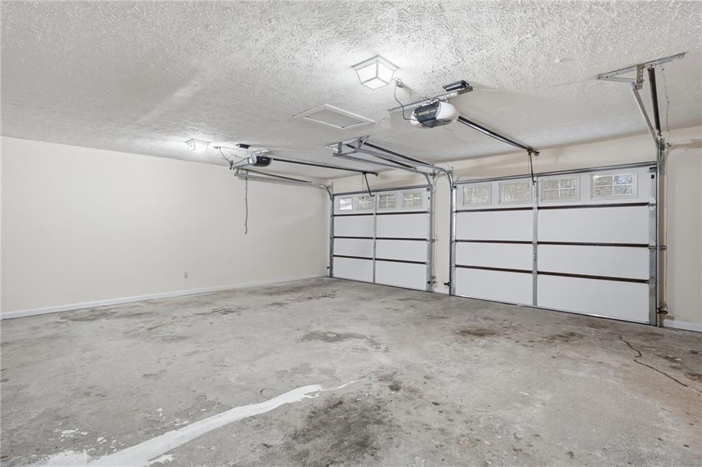 1130 Valley Ridge Court SE