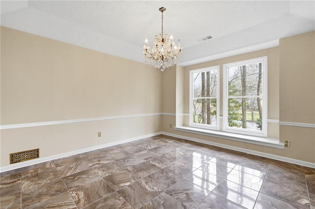 1130 Valley Ridge Court SE