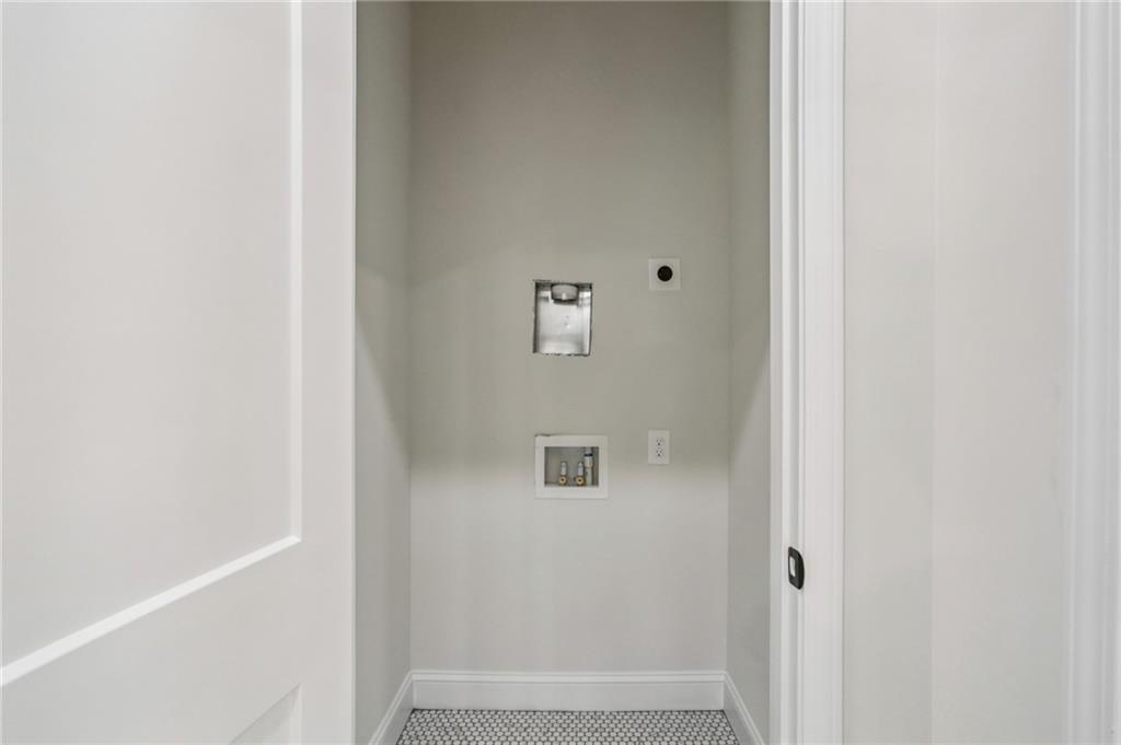 1125 Cordova Street SW