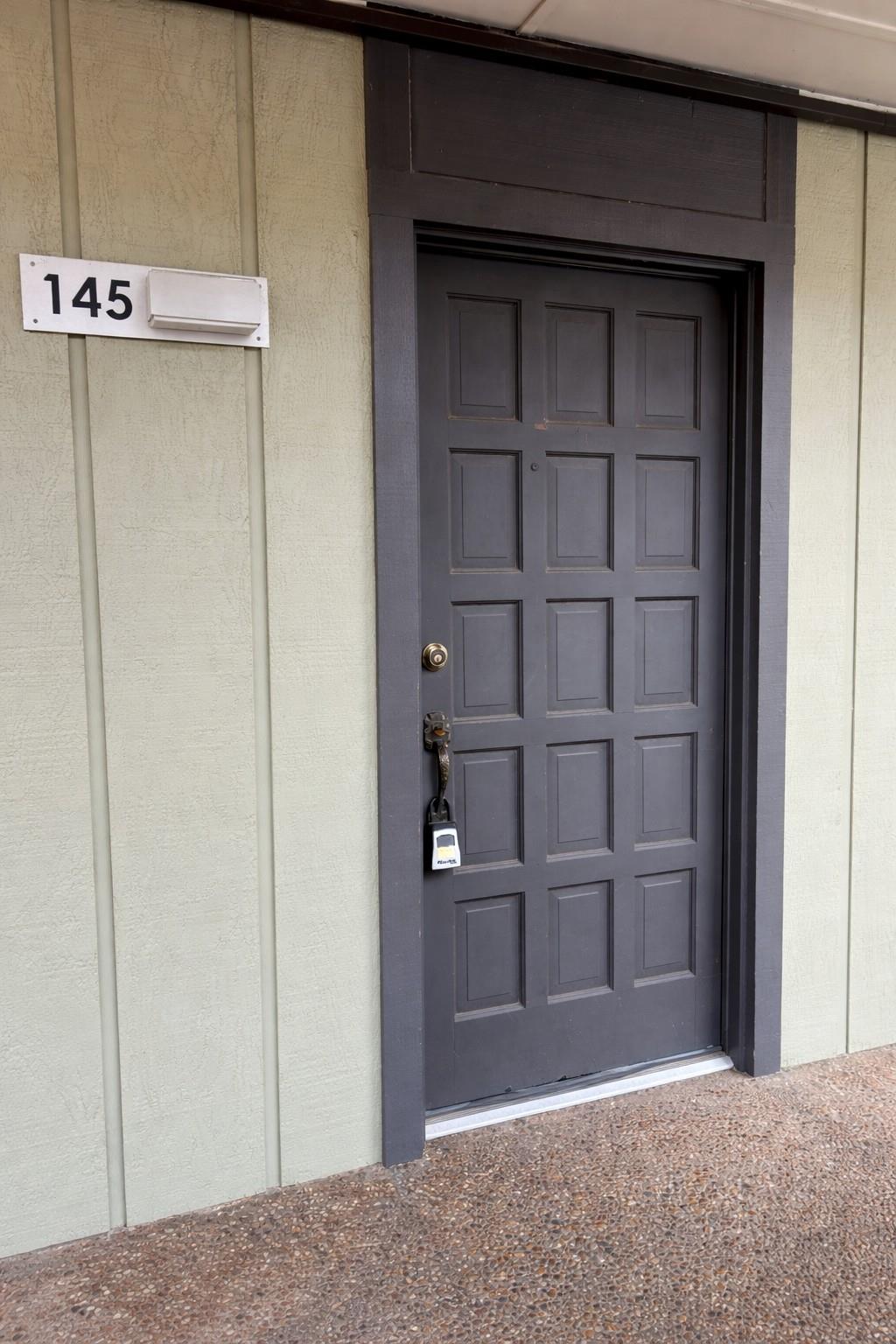 500 E Riverside DR # 145