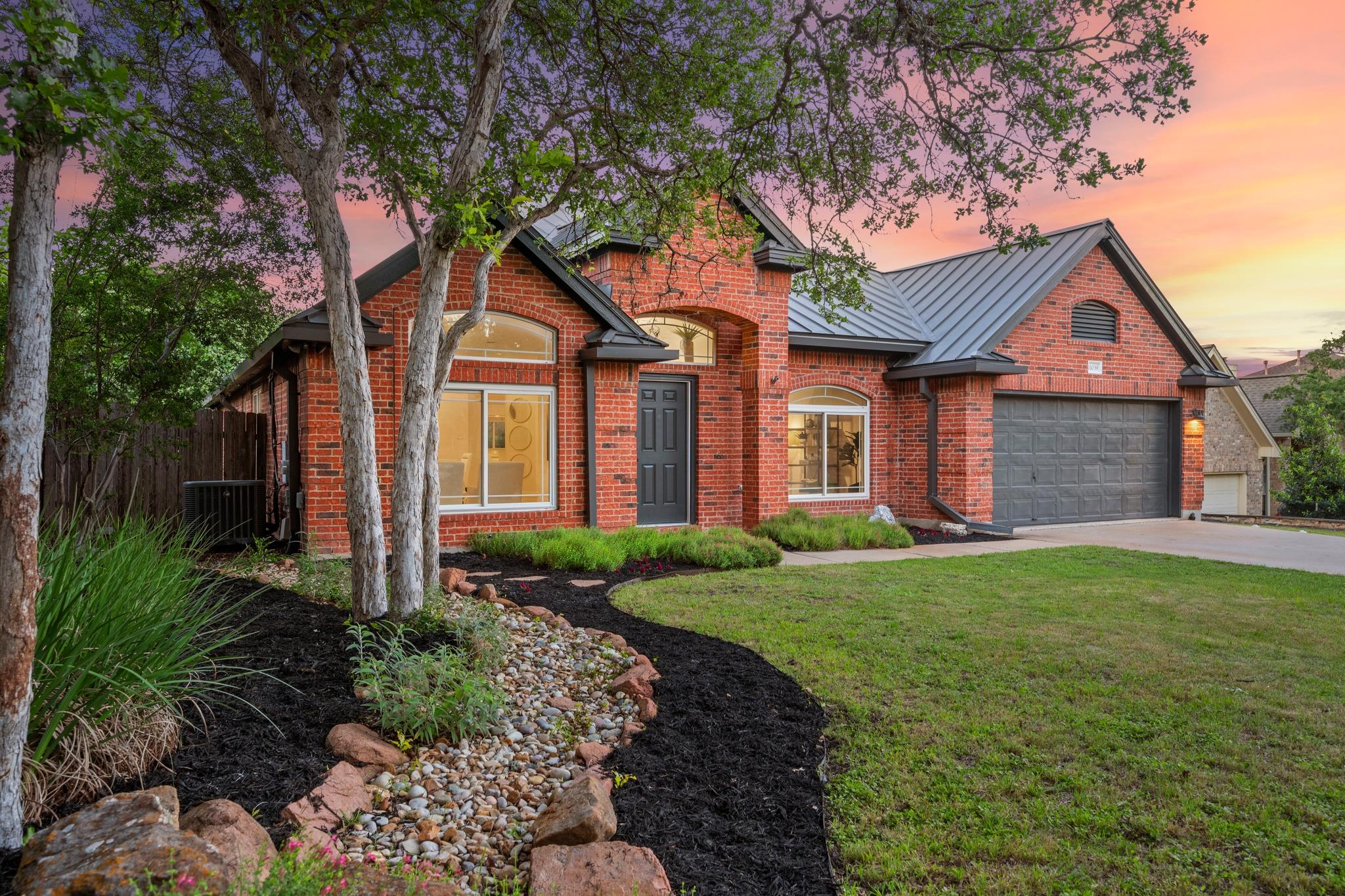 11039 Galleria CV