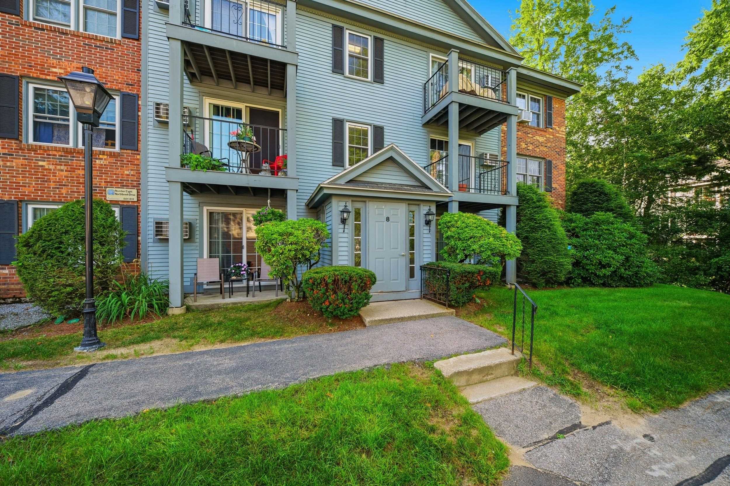 8 Northbrook Drive Unit: 8