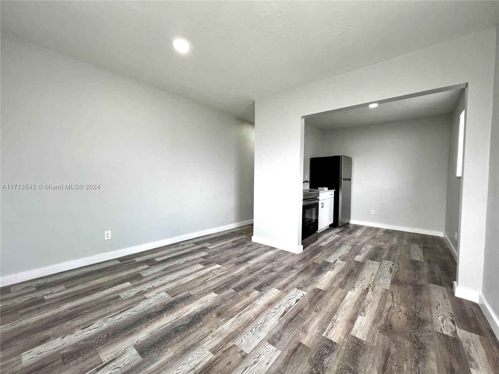 809 NW 7th Ave # 4