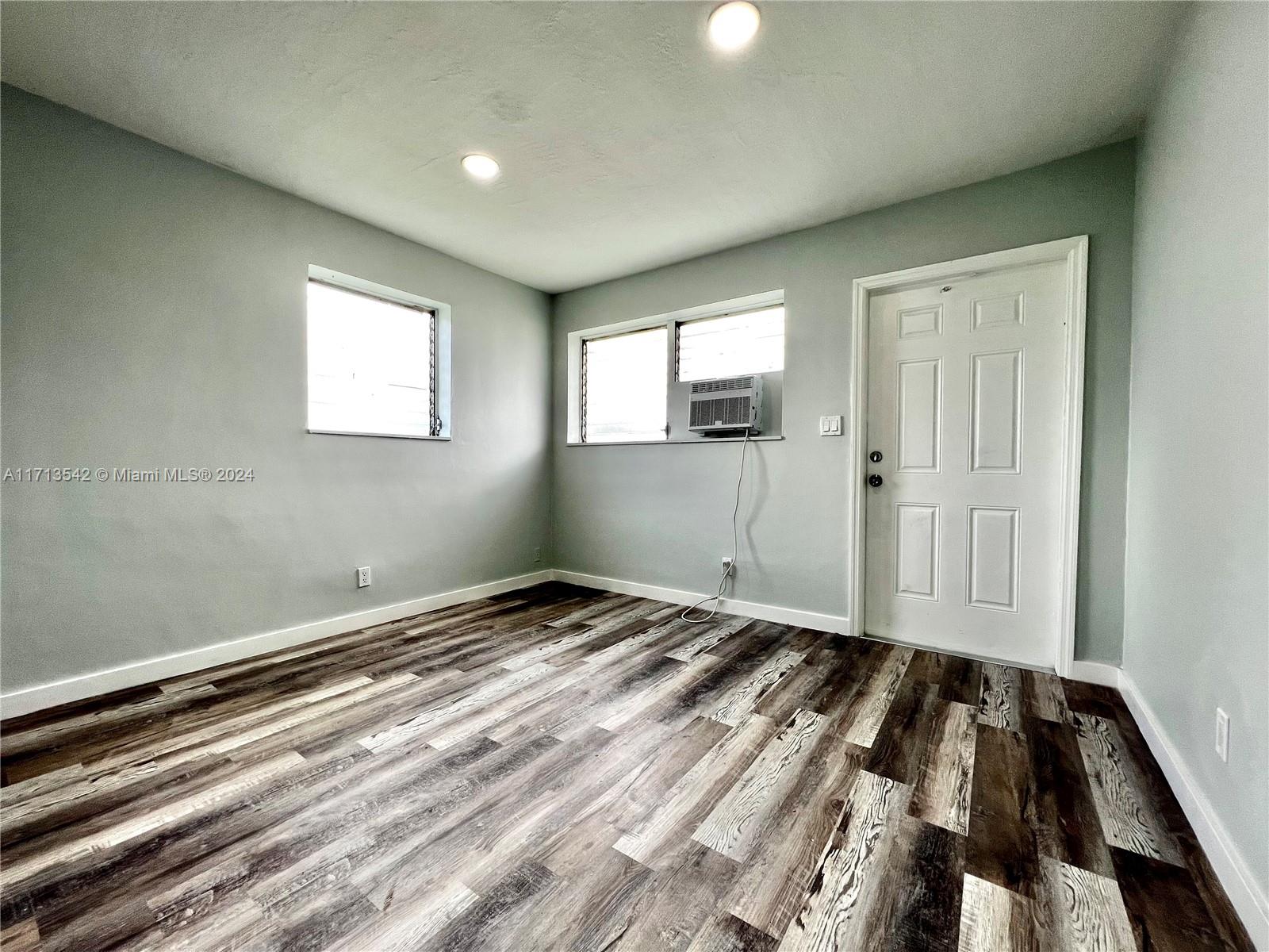 809 NW 7th Ave # 4