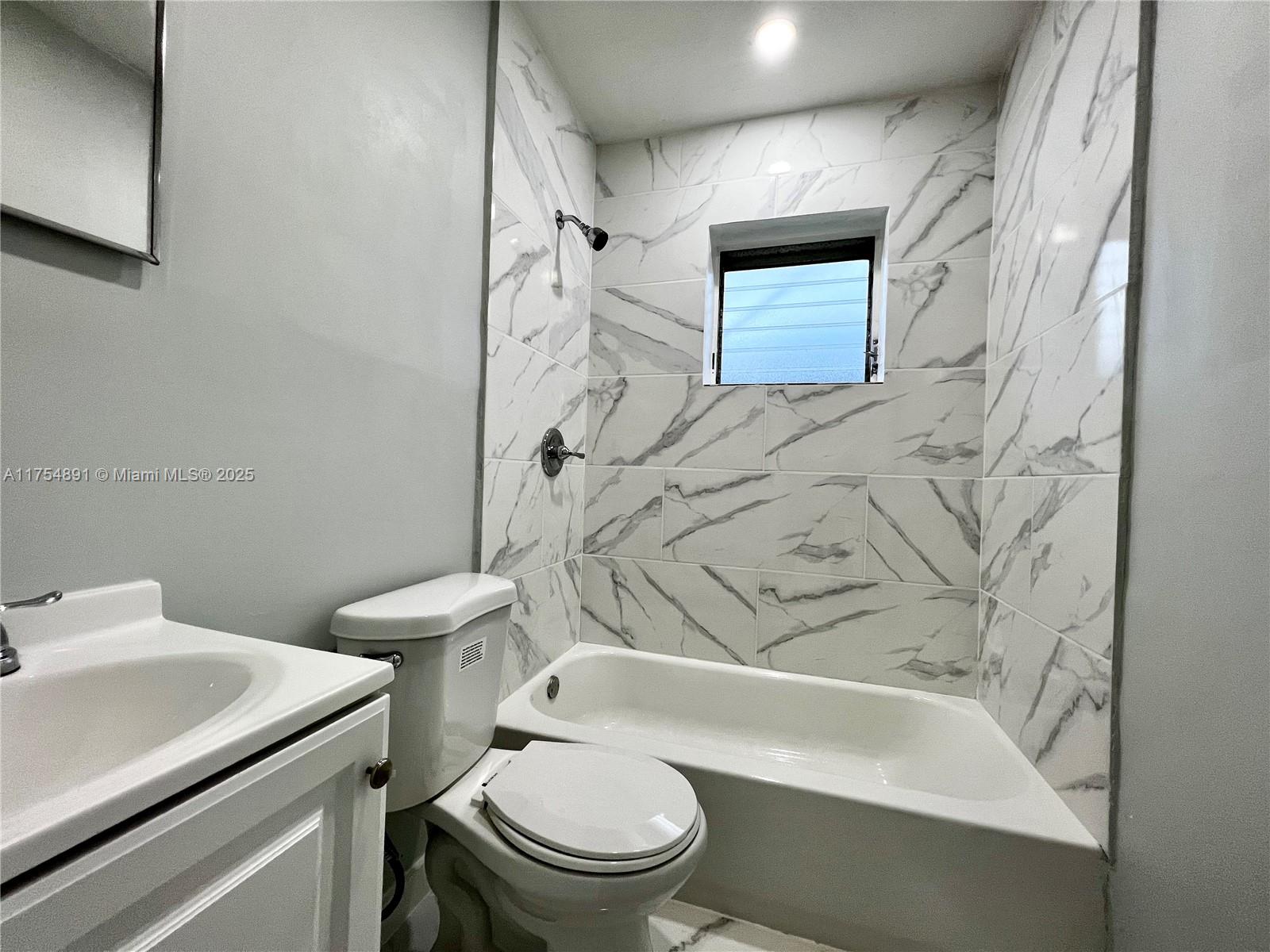 814 NW 7th Ter # 4