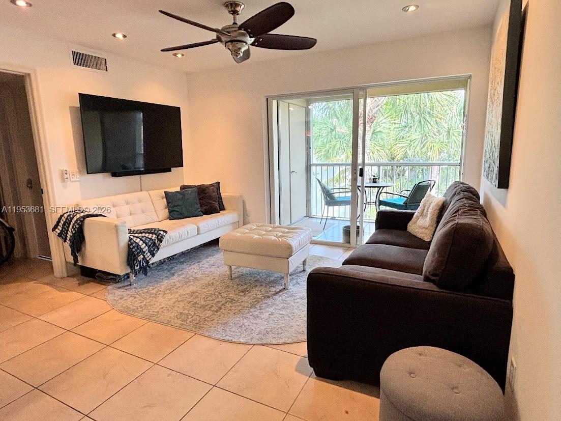 460 S Park Rd # 303 Unit: 6-303