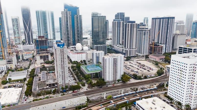 850 N Miami Ave Unit: W-402