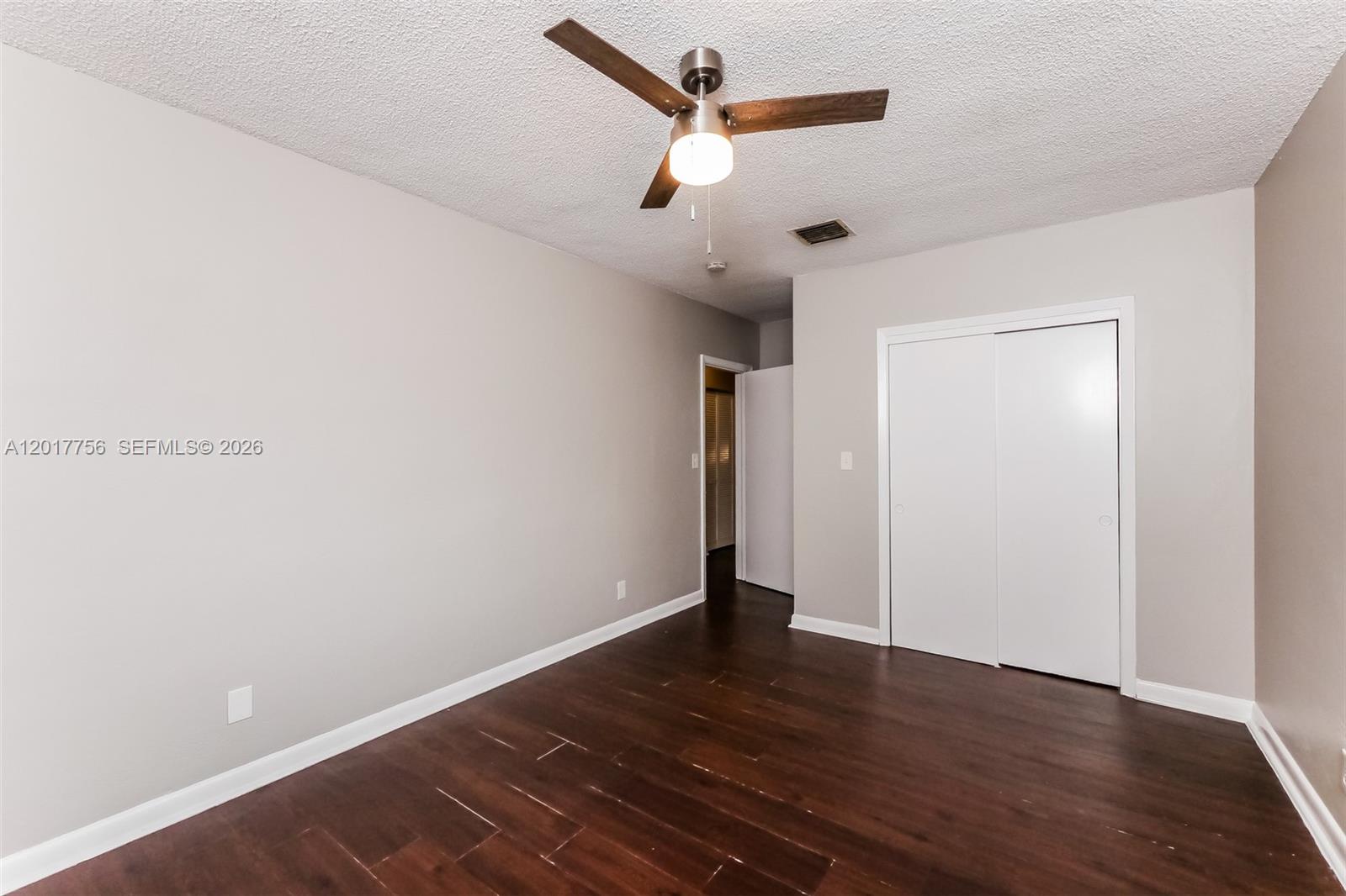 830 E Evanston Cir