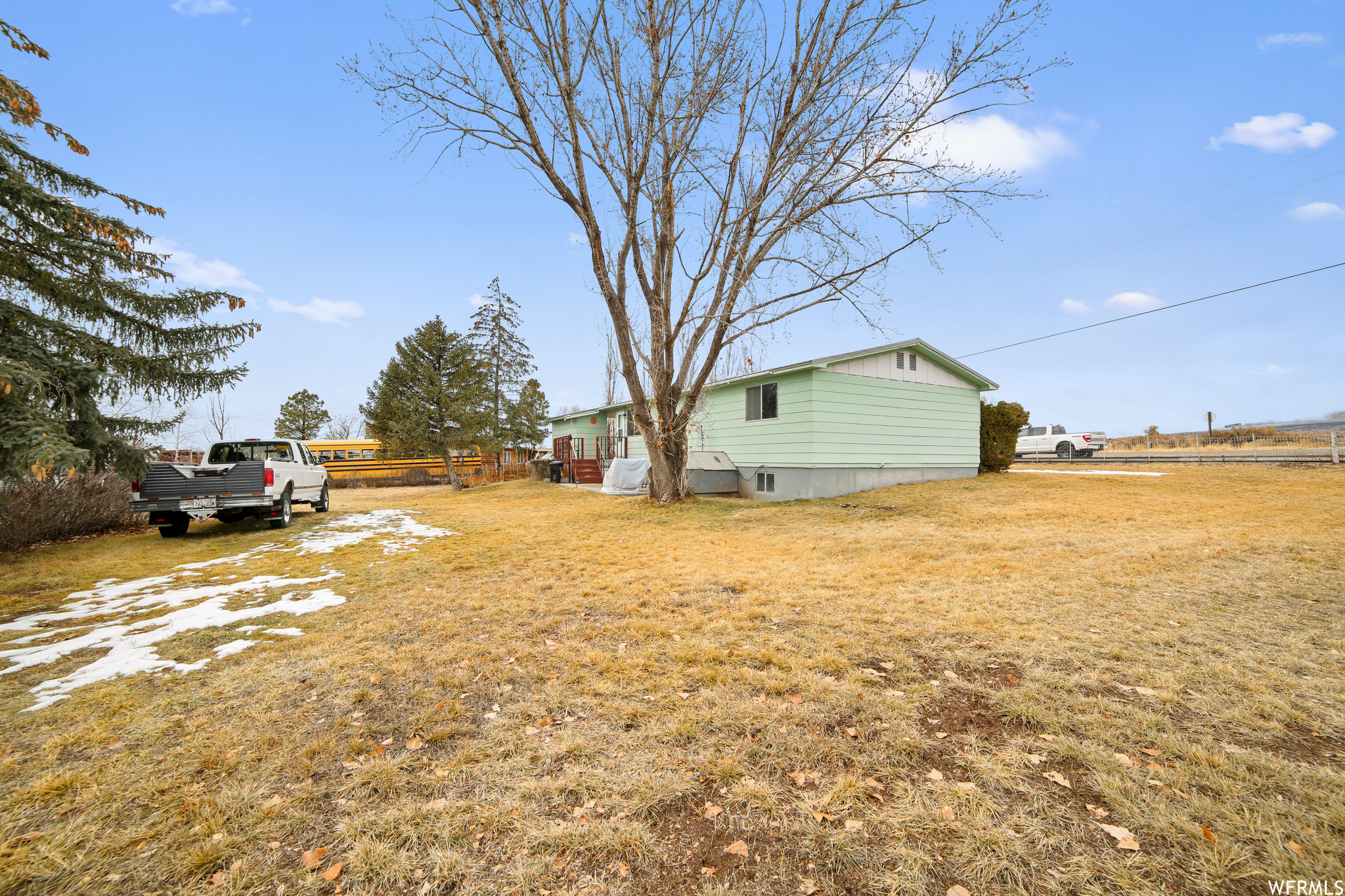 122 E MARKLE