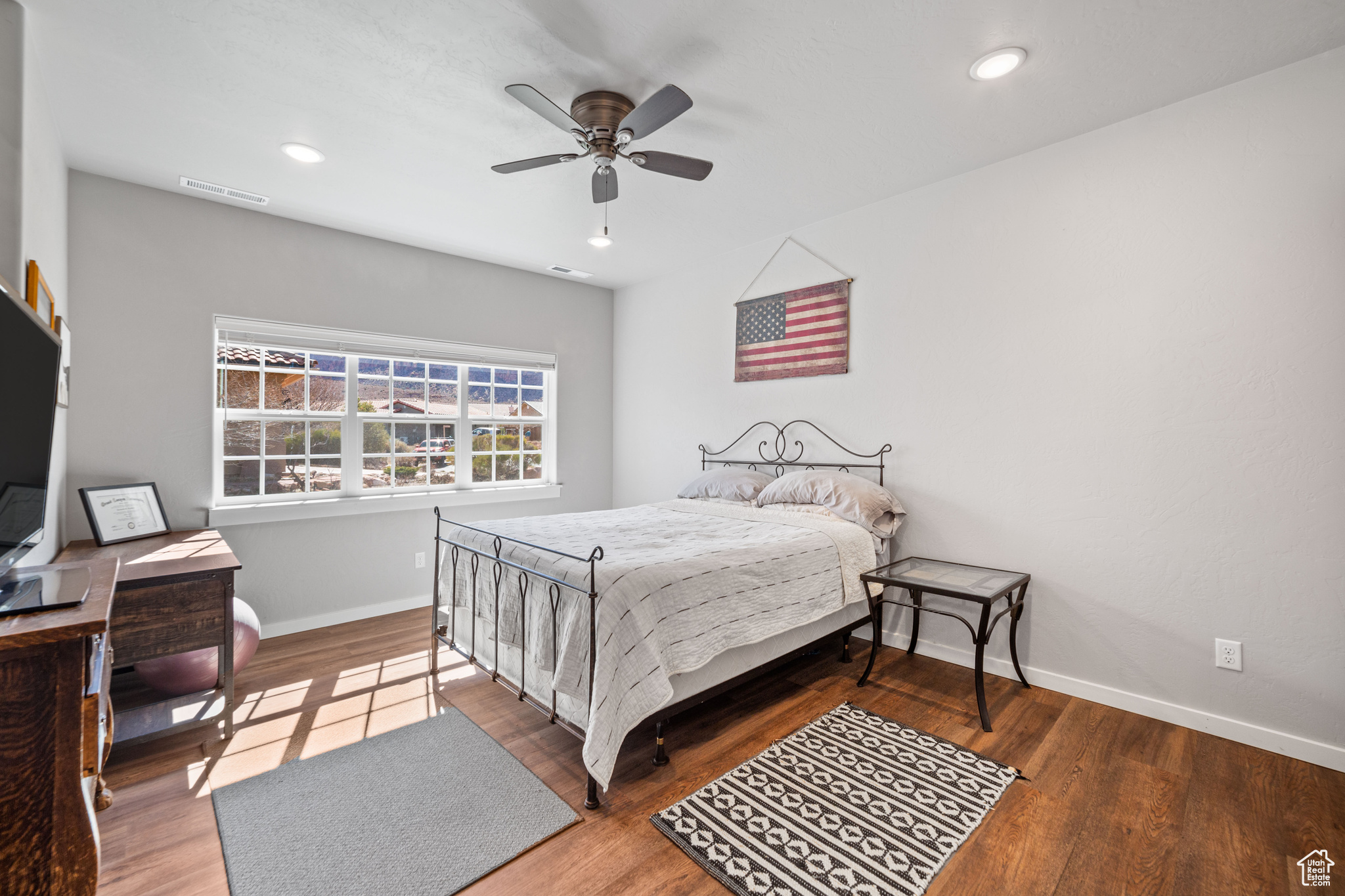 3276 E DESERT WILLOW