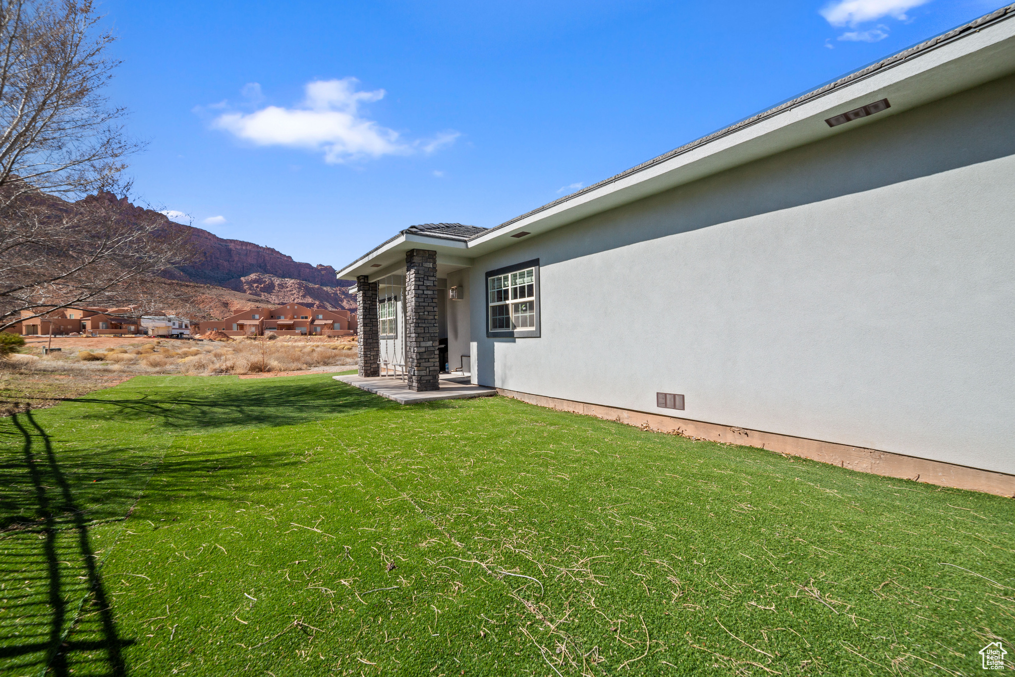 3276 E DESERT WILLOW