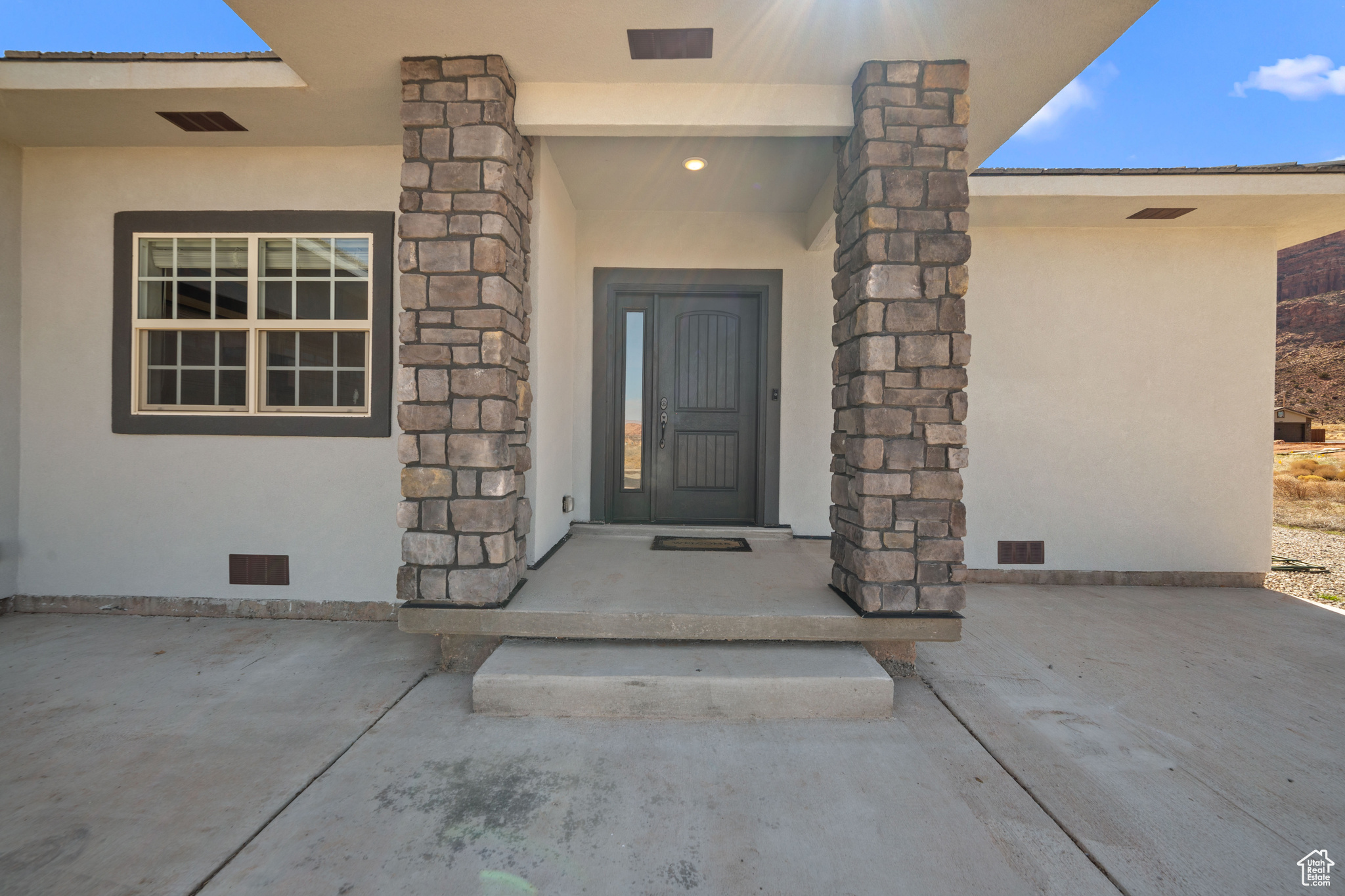 3276 E DESERT WILLOW