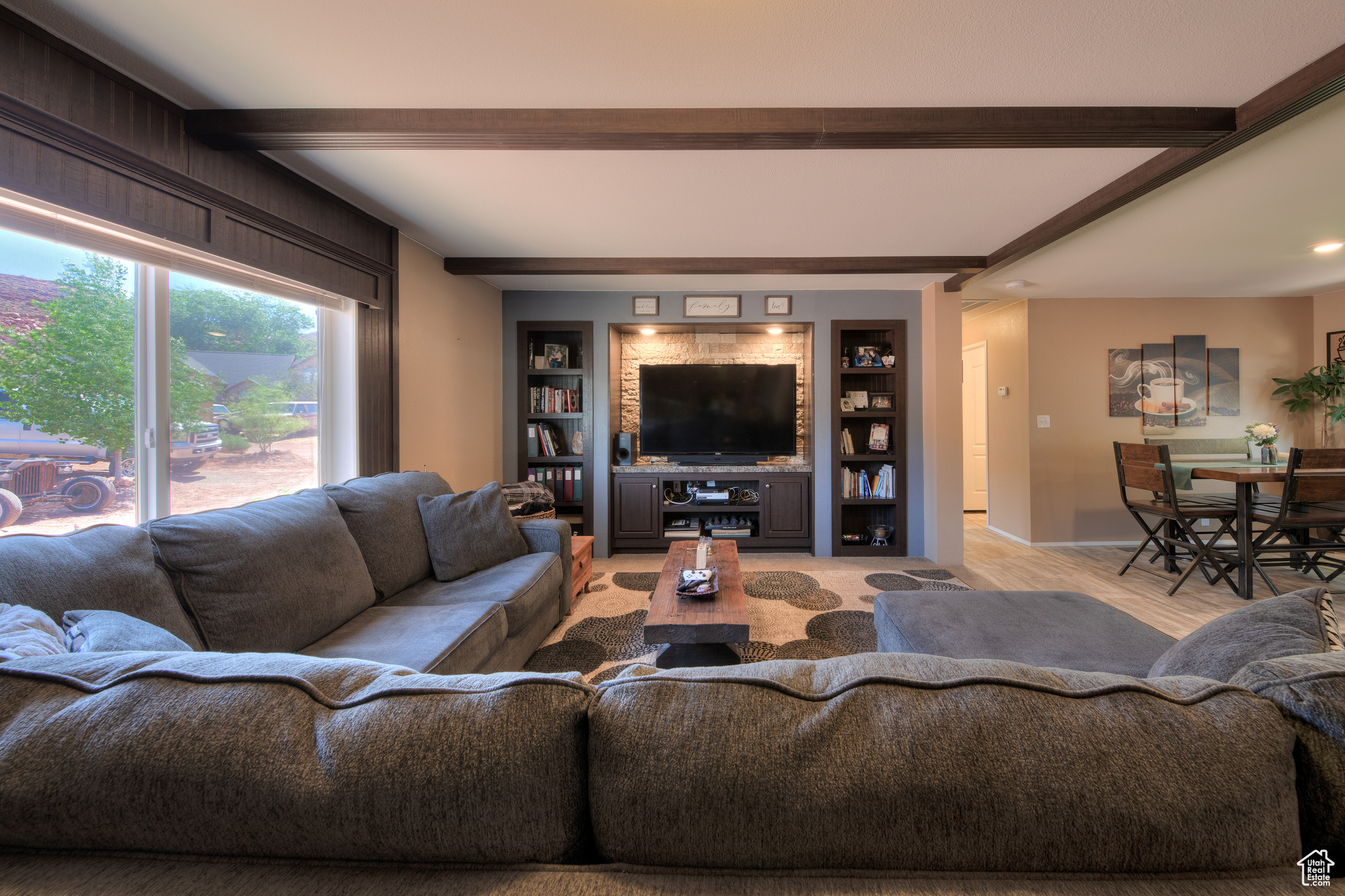 1196 MURPHY LN