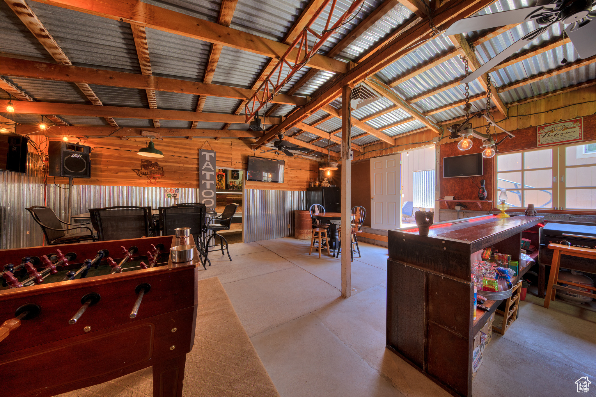 1196 MURPHY LN