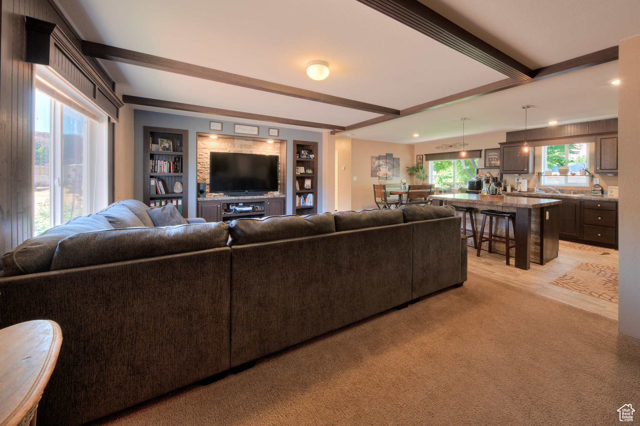 1196 MURPHY LN