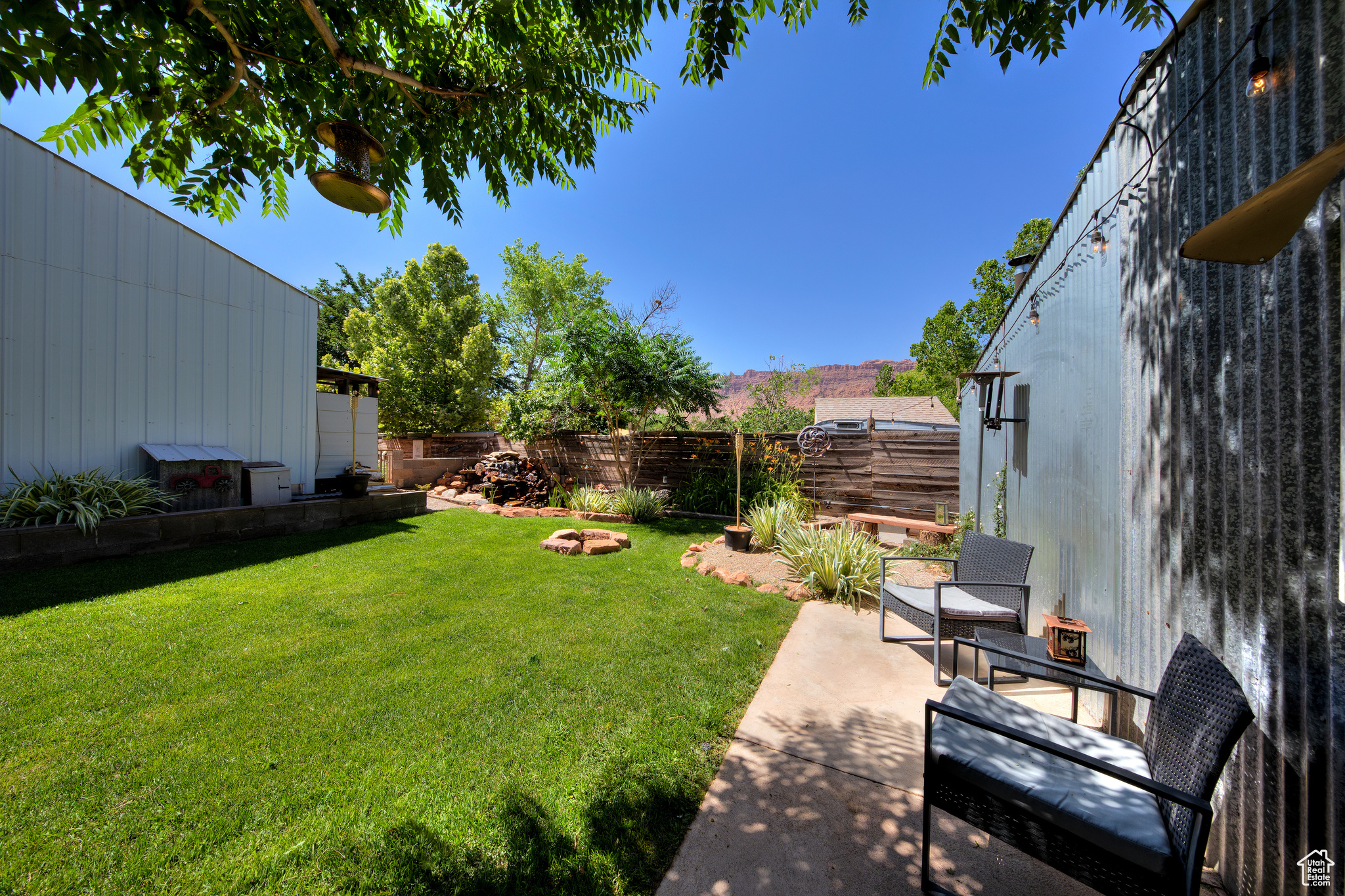1196 MURPHY LN