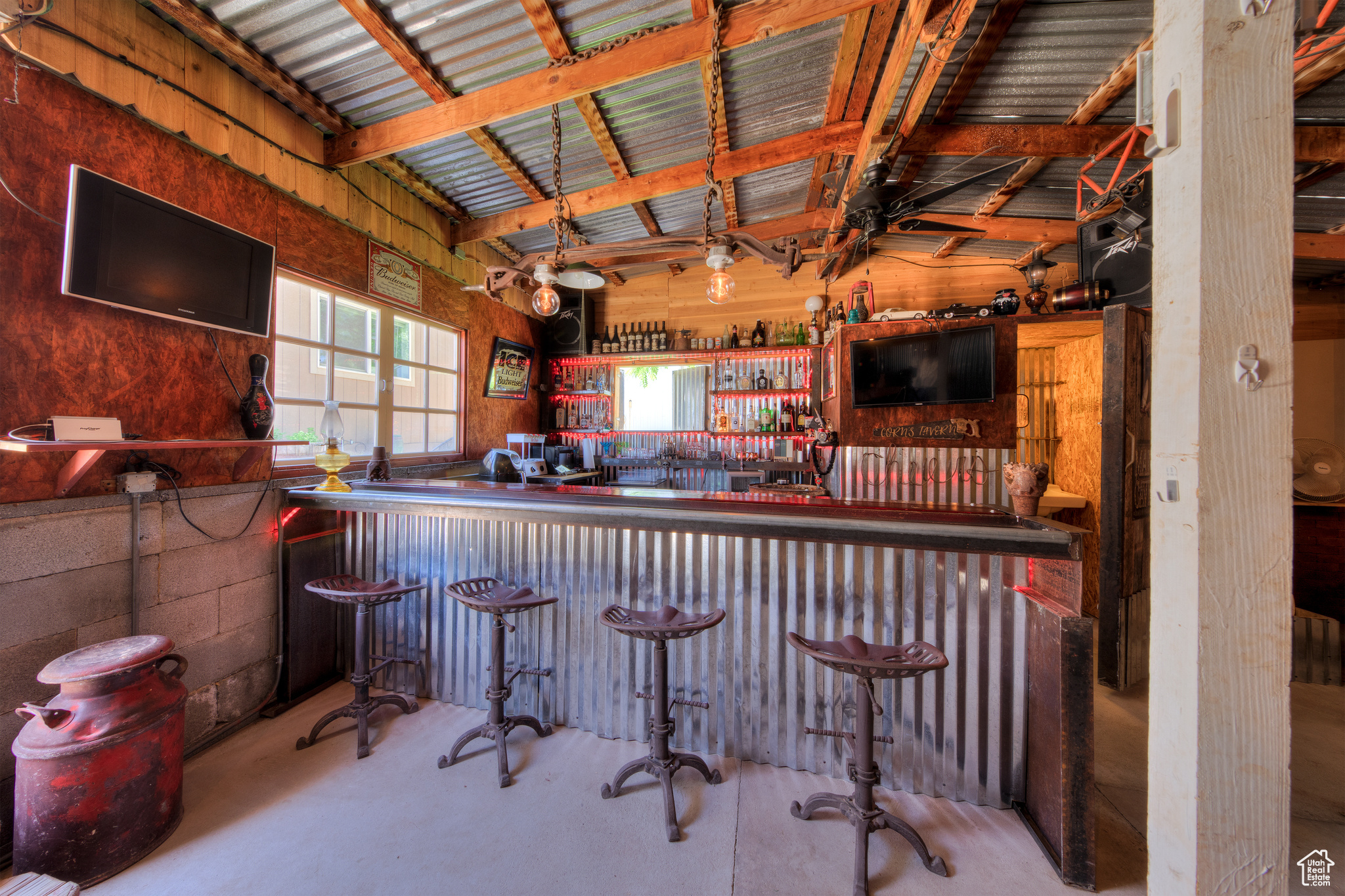 1196 MURPHY LN