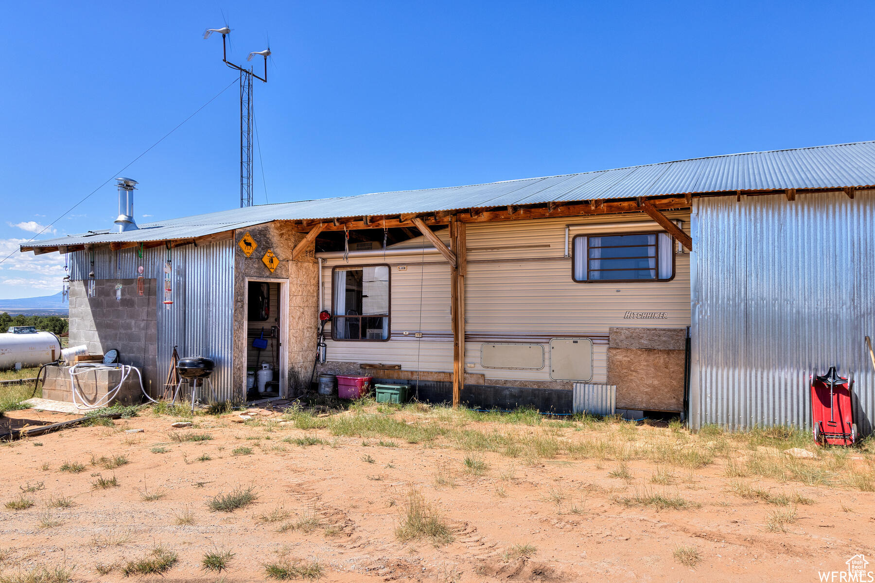 165 W DEER NECK RD