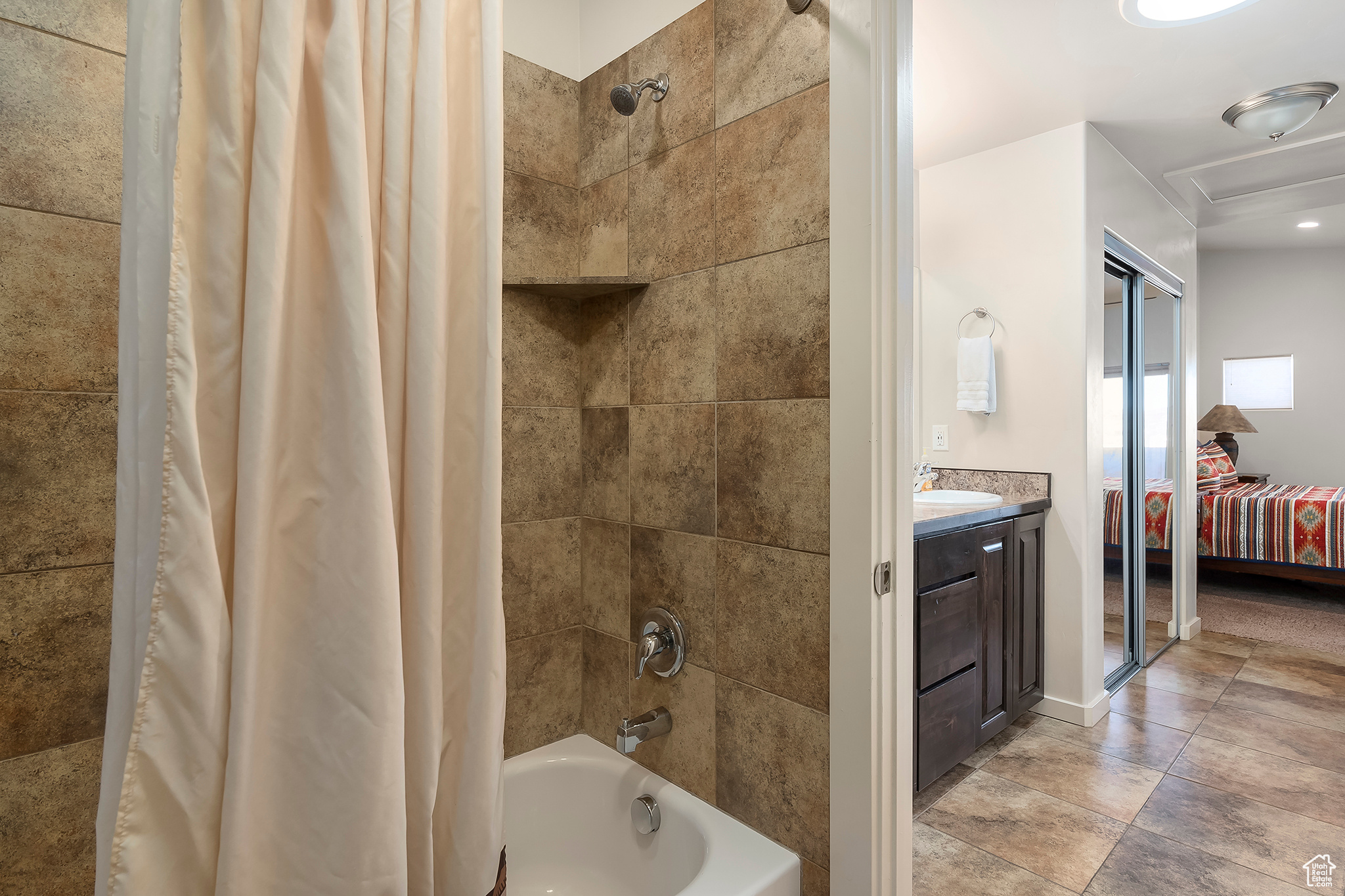 3862 DESERT WILLOW CIR #6-A8