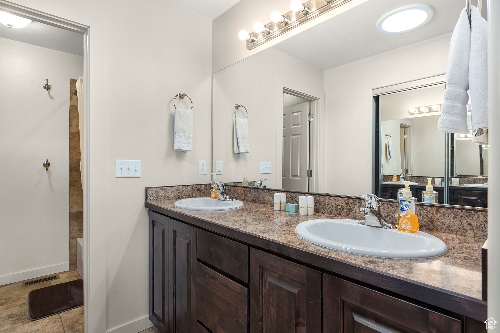 3862 DESERT WILLOW CIR #6-A8