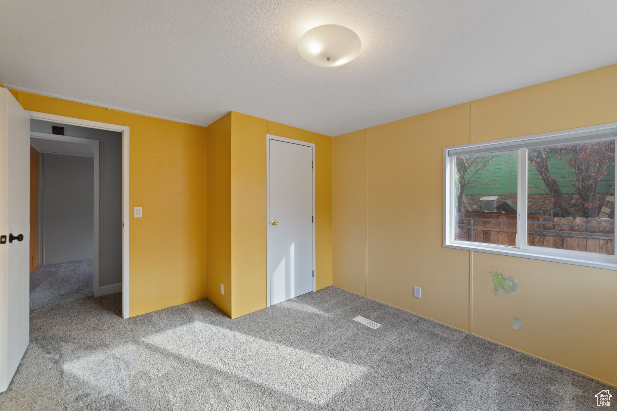 112 ARBOR DR