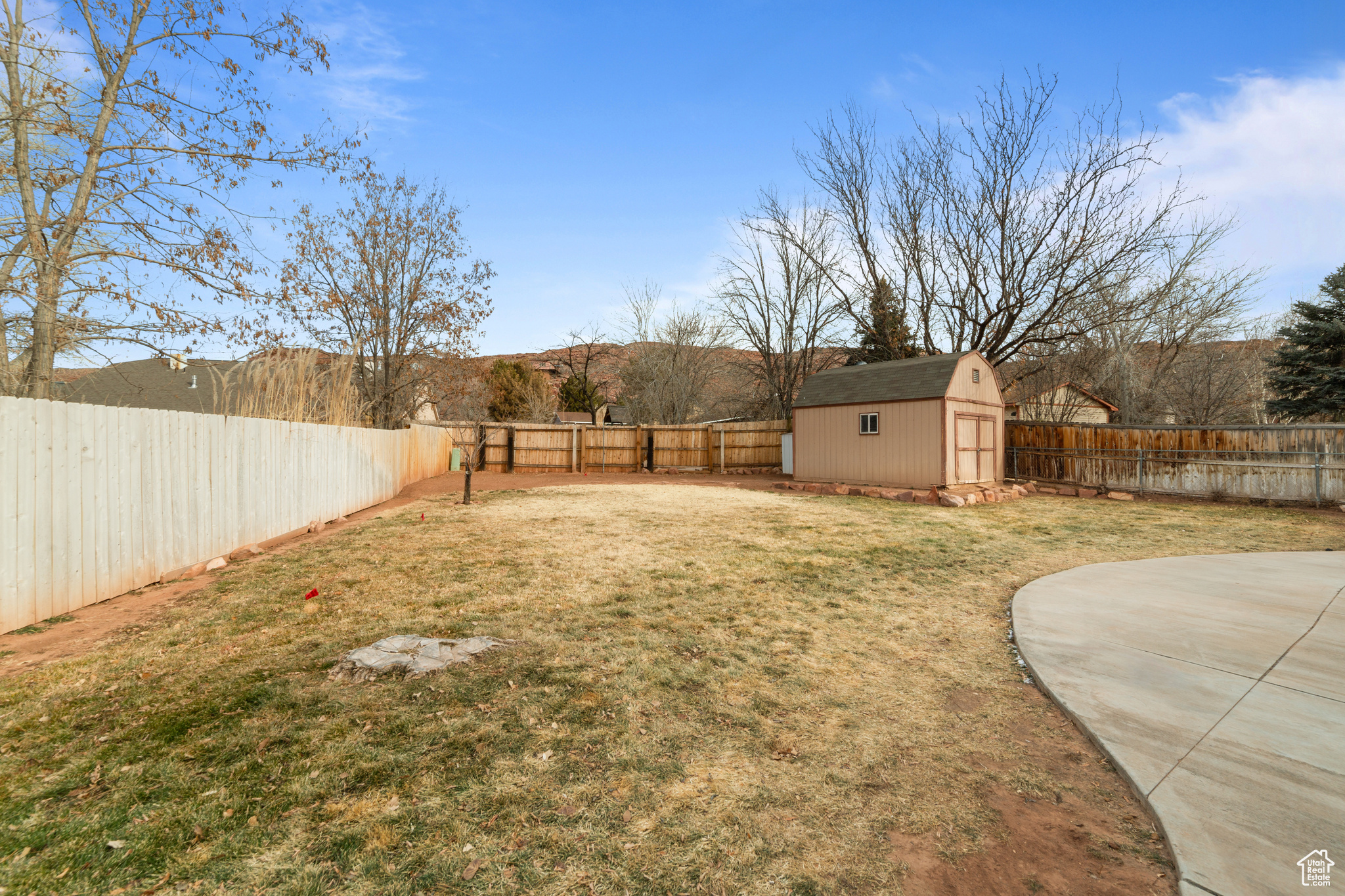 112 ARBOR DR