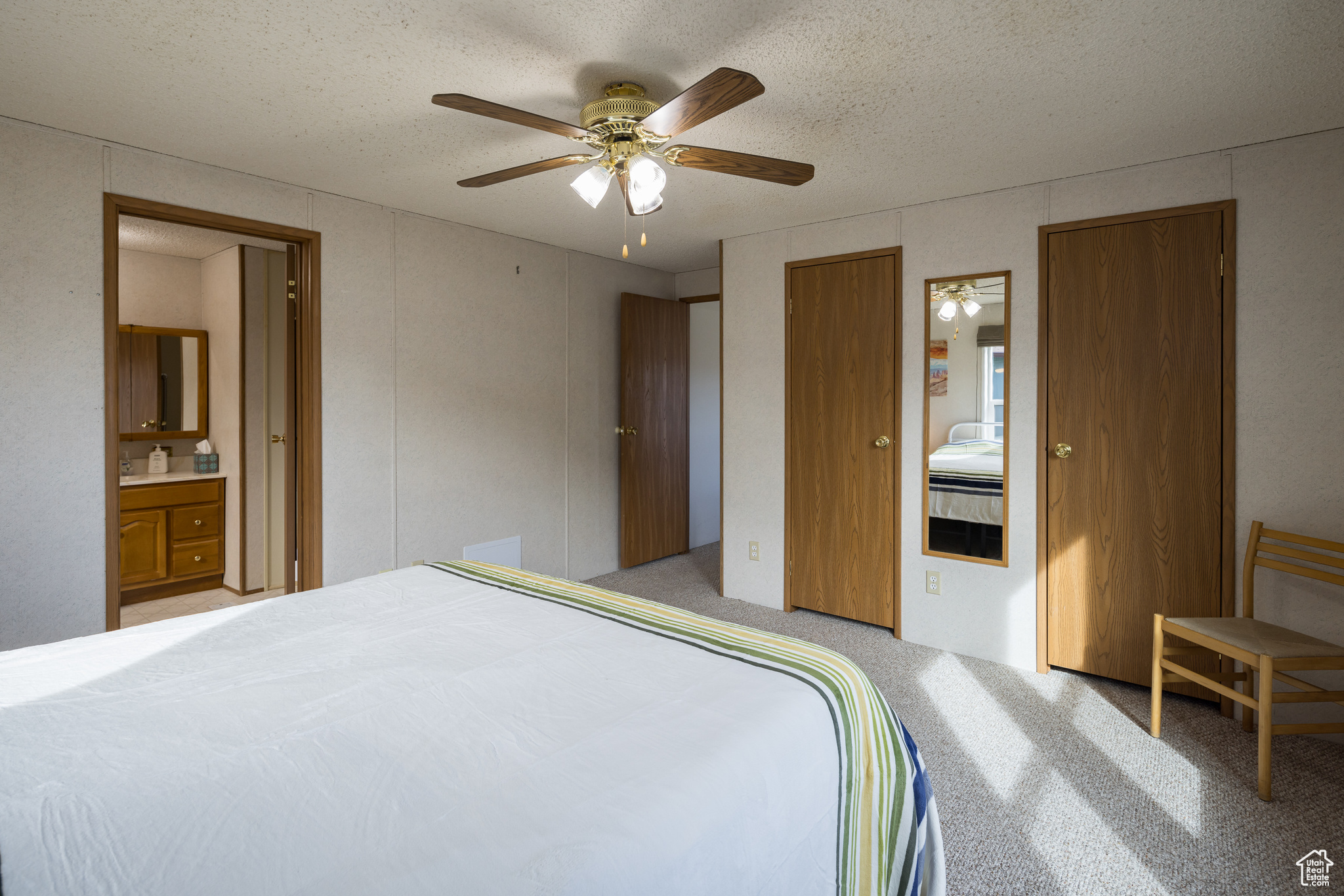 2824 S ANGEL ROCK RD