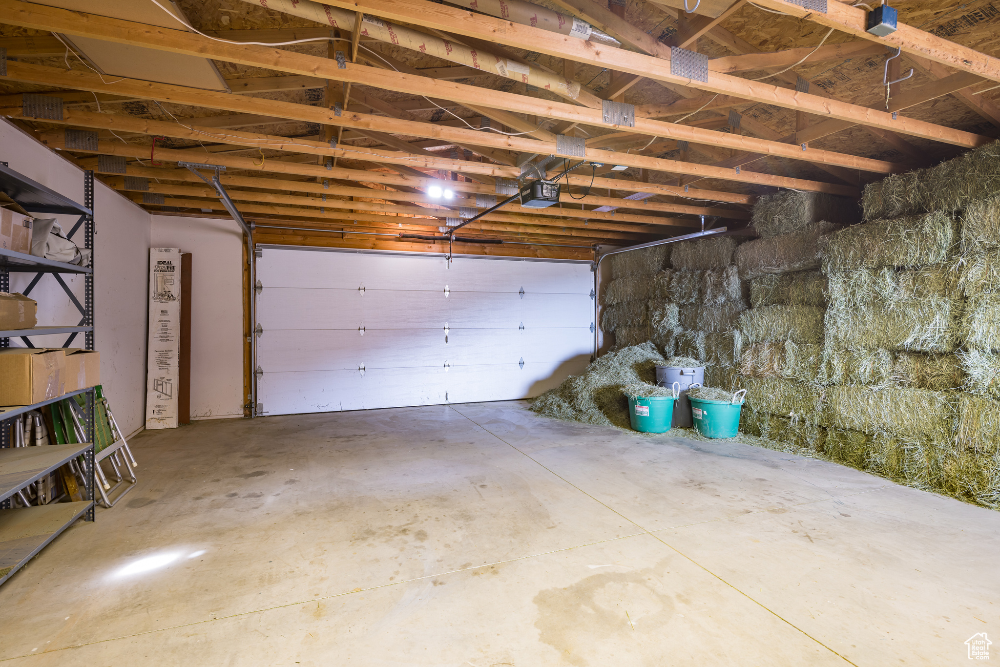 2824 S ANGEL ROCK RD